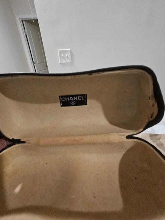 Chanel Sunglasses with Silver Large Logo - Vintage 2005 - Picture 8 of 11